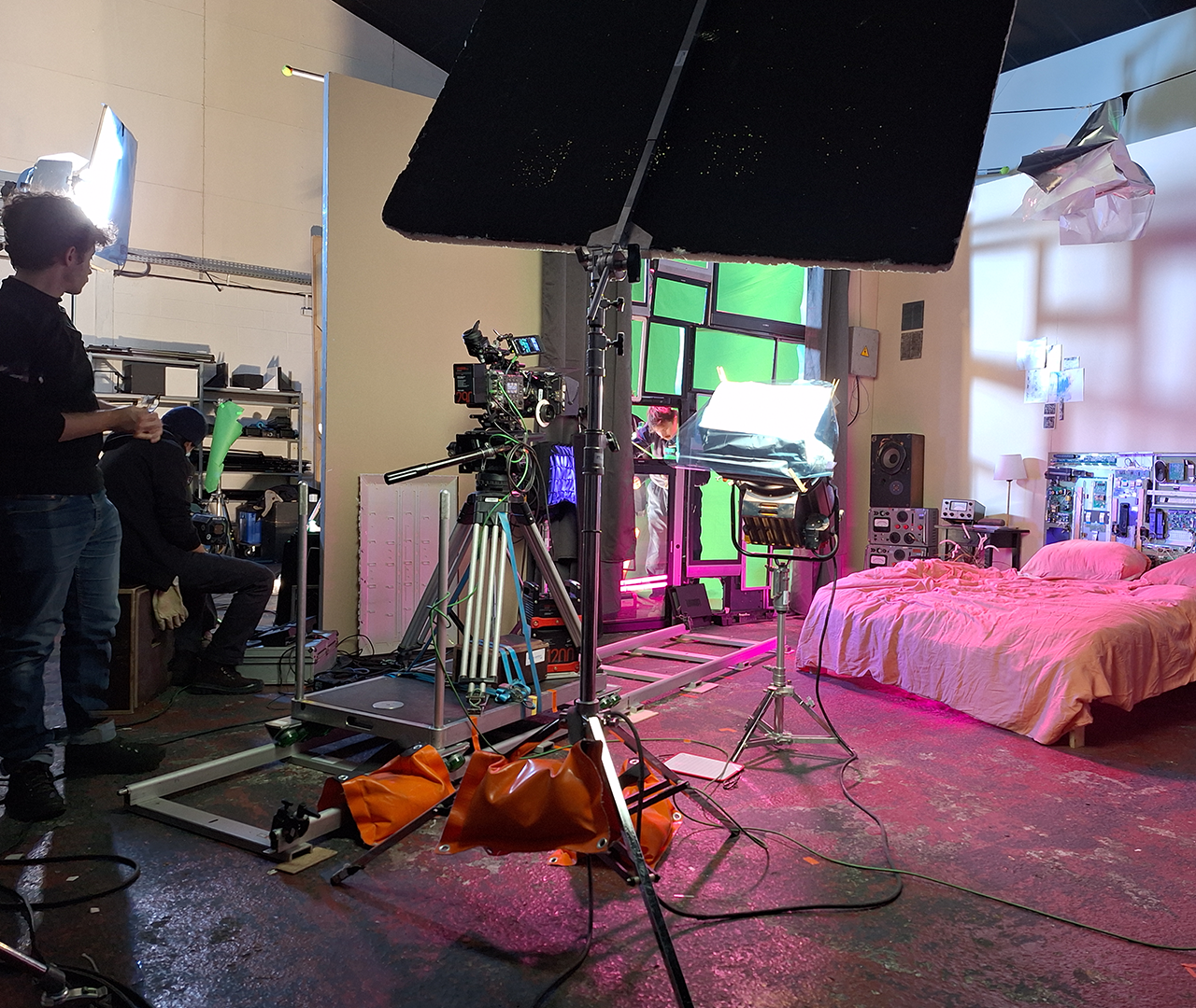 visuel plateau cinema pour illustration Formation Habilitation Electrique